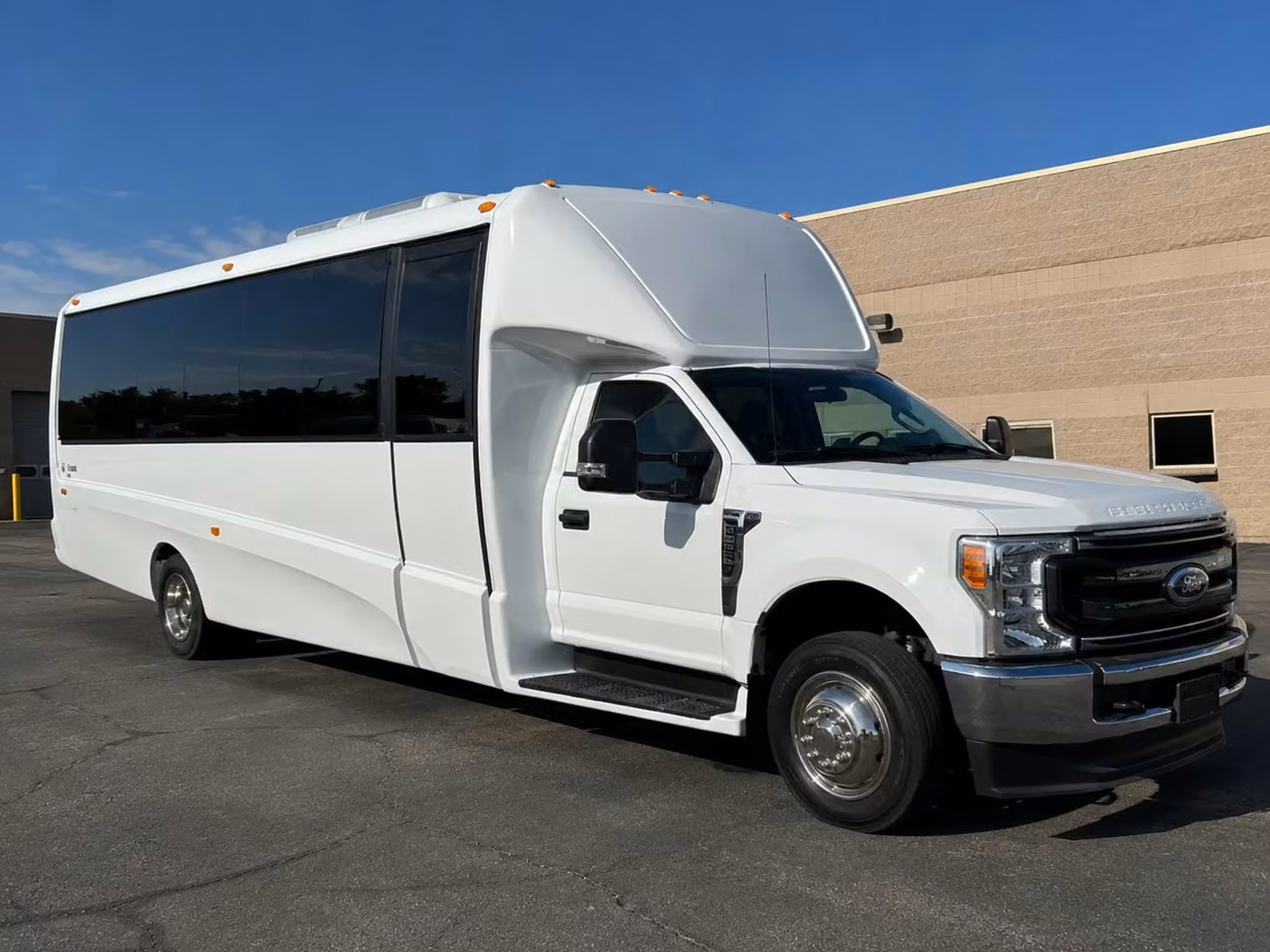 hollywood sporting event transportation